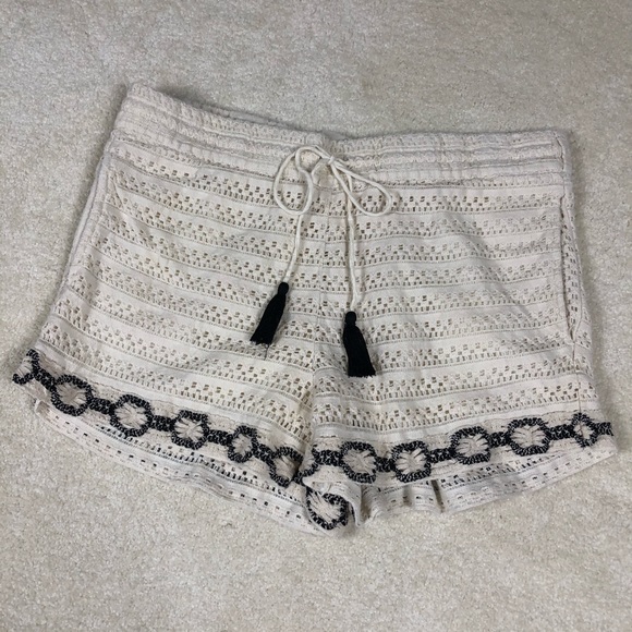 Zara Shorts - Picture 1 of 6